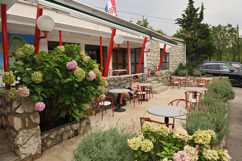 Holiday Resort Kacjak Dramalj Exterior foto